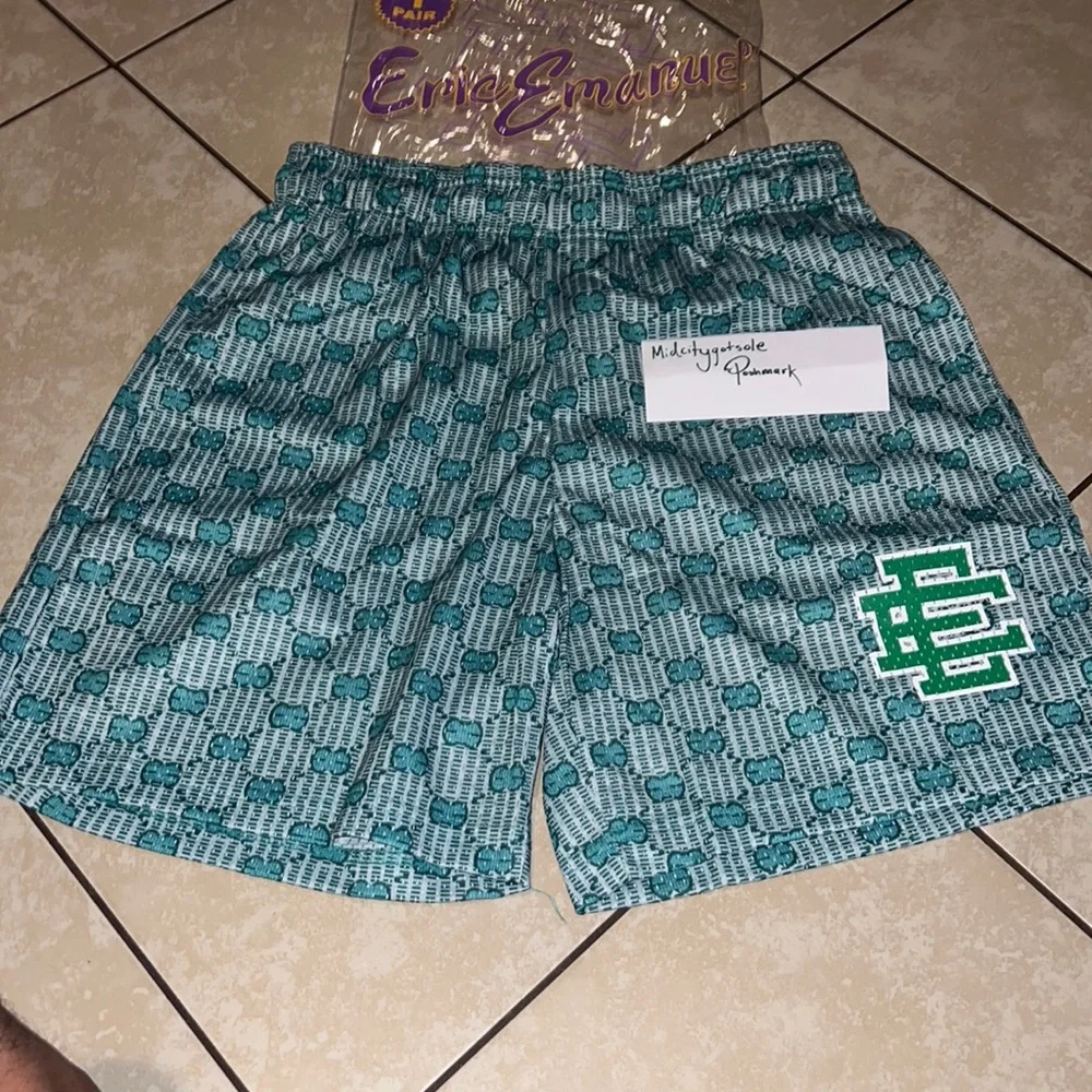 AUTHENTIC Eric Emanuel 🩳 - Picture 1 of 4